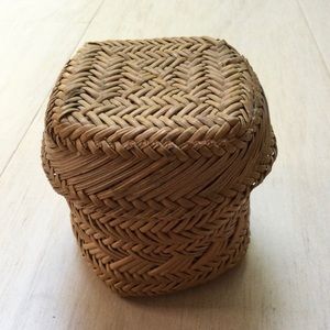 Vintage Tarahumara Miniature Basket with Lid - Hand Woven Pine Needles - Mexico